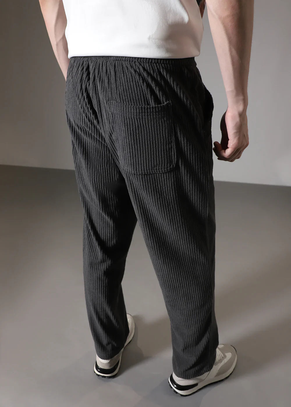 LEON™ | Pantaloni Uomo in Velluto a Coste con Vita Elasticizzata